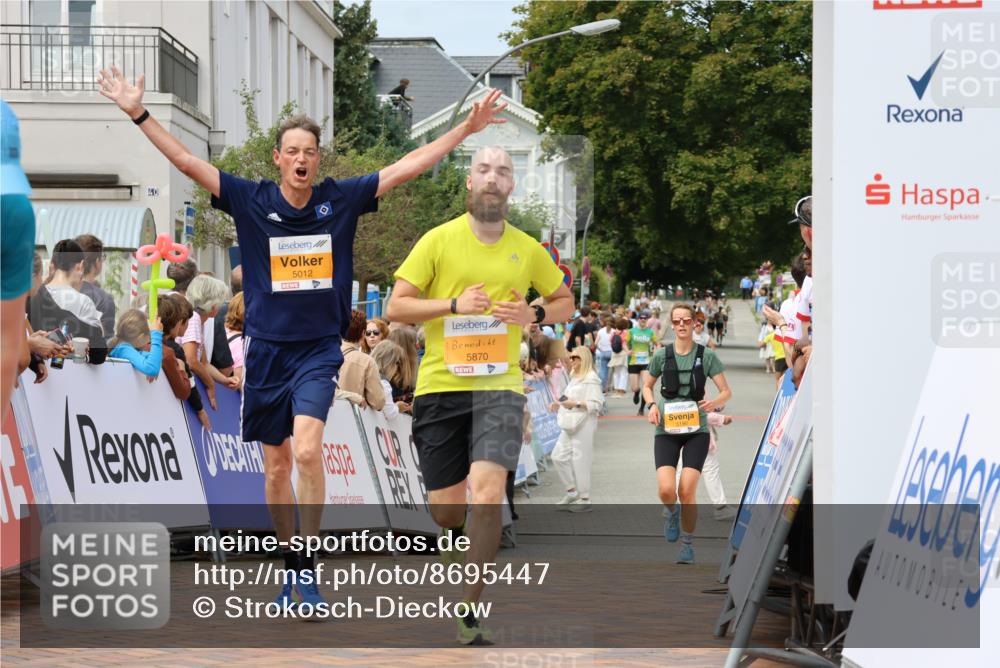 31.08.2025 - 21. Blankeneser Heldenlauf Strokosch-Dieckow http://msf.ph/oto/8695447 31.08.2025 12:31:40 Ziel 5870, 5012, 5190 meine-sportfotos.de