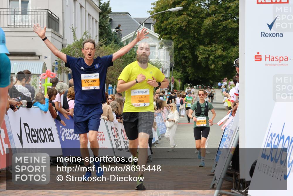 31.08.2025 - 21. Blankeneser Heldenlauf Strokosch-Dieckow http://msf.ph/oto/8695448 31.08.2025 12:31:40 Ziel 5870, 5012, 5190 meine-sportfotos.de
