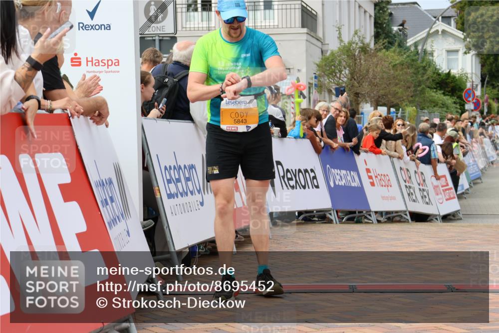 31.08.2025 - 21. Blankeneser Heldenlauf Strokosch-Dieckow http://msf.ph/oto/8695452 31.08.2025 12:31:32 Ziel 5843, 5427 meine-sportfotos.de