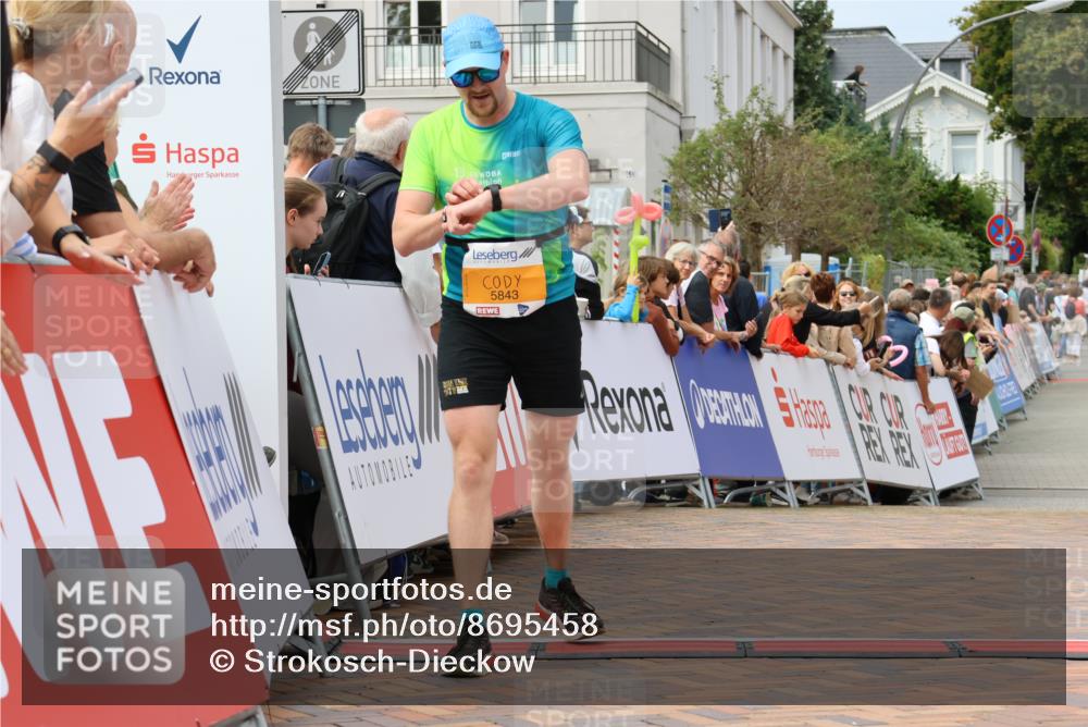 31.08.2025 - 21. Blankeneser Heldenlauf Strokosch-Dieckow http://msf.ph/oto/8695458 31.08.2025 12:31:32 Ziel 5843, 5427 meine-sportfotos.de