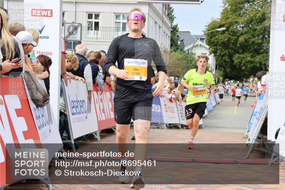 31.08.2025 - 21. Blankeneser Heldenlauf Strokosch-Dieckow http://msf.ph/oto/8695461 31.08.2025 12:26:19 Ziel 5193, 5788, 5281, 4155 meine-sportfotos.de