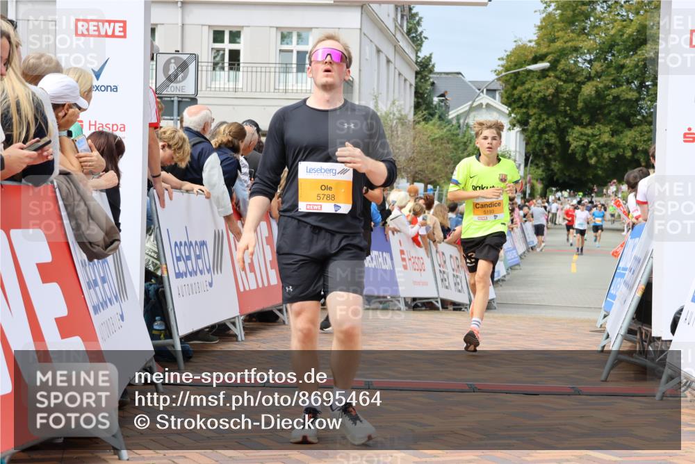 31.08.2025 - 21. Blankeneser Heldenlauf Strokosch-Dieckow http://msf.ph/oto/8695464 31.08.2025 12:26:19 Ziel 5193, 5788, 5281, 4155 meine-sportfotos.de