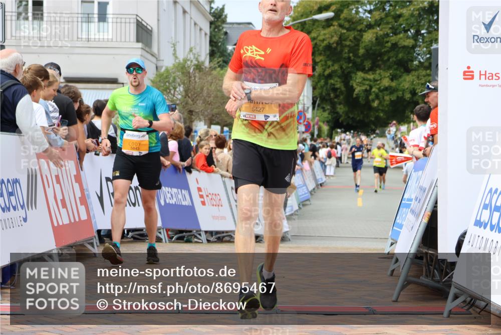 31.08.2025 - 21. Blankeneser Heldenlauf Strokosch-Dieckow http://msf.ph/oto/8695467 31.08.2025 12:31:29 Ziel 5843, 5427 meine-sportfotos.de