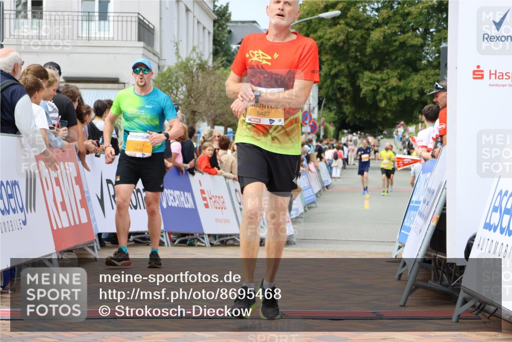 31.08.2025 - 21. Blankeneser Heldenlauf Strokosch-Dieckow http://msf.ph/oto/8695468 31.08.2025 12:31:29 Ziel 5843, 5427 meine-sportfotos.de