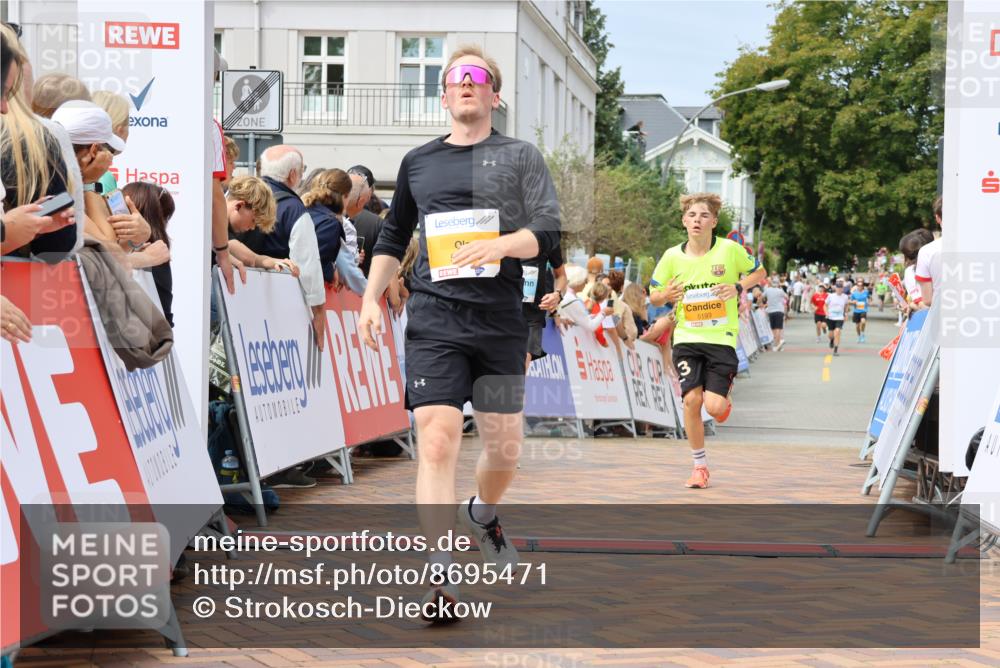 31.08.2025 - 21. Blankeneser Heldenlauf Strokosch-Dieckow http://msf.ph/oto/8695471 31.08.2025 12:26:19 Ziel 5193, 5788, 5281, 4155 meine-sportfotos.de