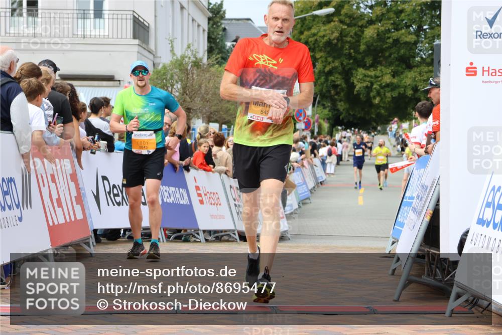 31.08.2025 - 21. Blankeneser Heldenlauf Strokosch-Dieckow http://msf.ph/oto/8695477 31.08.2025 12:31:29 Ziel 5843, 5427 meine-sportfotos.de