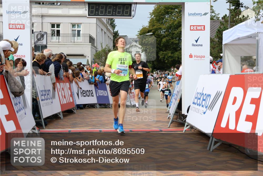 31.08.2025 - 21. Blankeneser Heldenlauf Strokosch-Dieckow http://msf.ph/oto/8695509 31.08.2025 12:26:05 Ziel 5416, 4214, 4174, 4310 meine-sportfotos.de