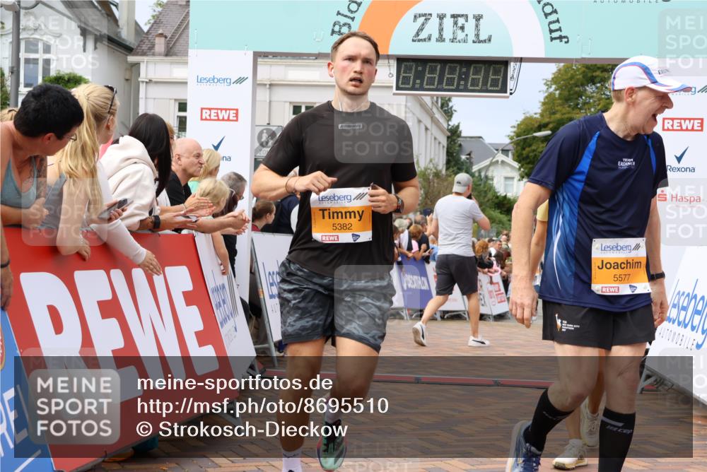 31.08.2025 - 21. Blankeneser Heldenlauf Strokosch-Dieckow http://msf.ph/oto/8695510 31.08.2025 12:31:16 Ziel 5383, 5382, 5310, 5330, 5577, 4094 meine-sportfotos.de