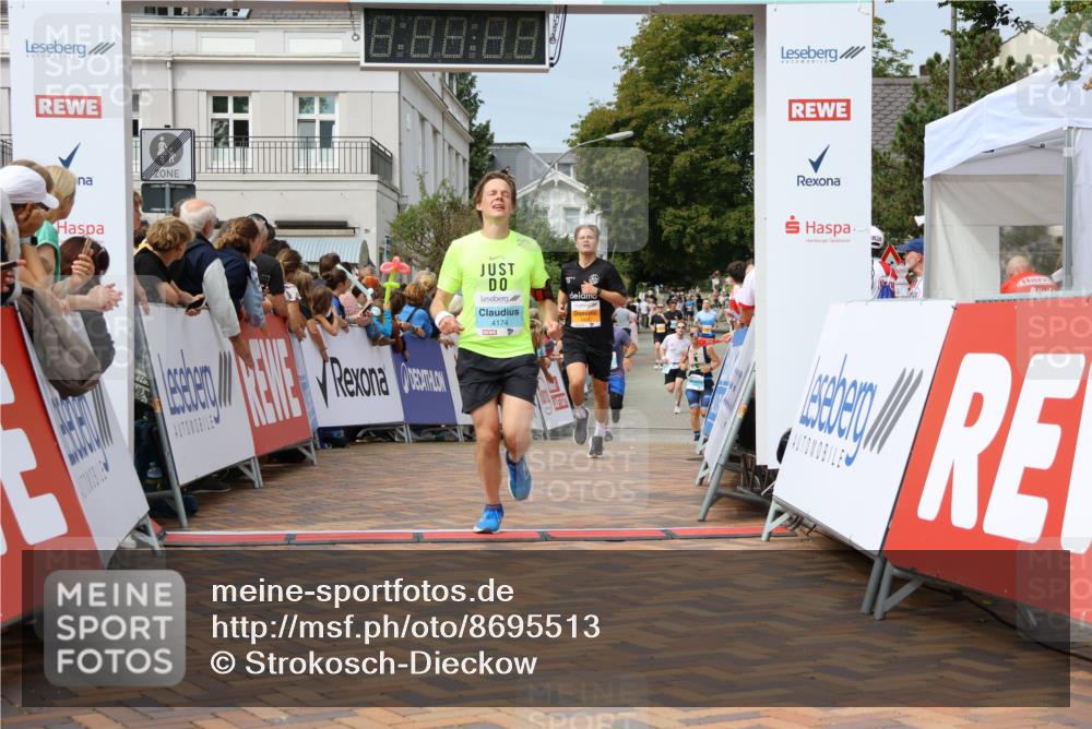 31.08.2025 - 21. Blankeneser Heldenlauf Strokosch-Dieckow http://msf.ph/oto/8695513 31.08.2025 12:26:05 Ziel 5416, 4214, 4174, 4310 meine-sportfotos.de