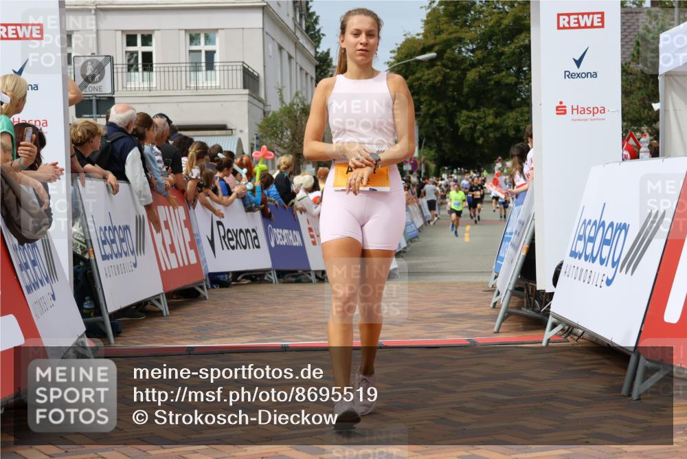 31.08.2025 - 21. Blankeneser Heldenlauf Strokosch-Dieckow http://msf.ph/oto/8695519 31.08.2025 12:25:56 Ziel 5502, 4331 meine-sportfotos.de
