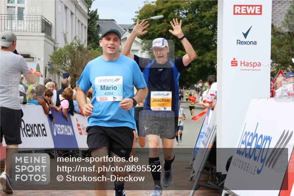 31.08.2025 - 21. Blankeneser Heldenlauf Strokosch-Dieckow http://msf.ph/oto/8695522 31.08.2025 12:31:13 Ziel 5383, 5382, 5330, 5577, 4094 meine-sportfotos.de