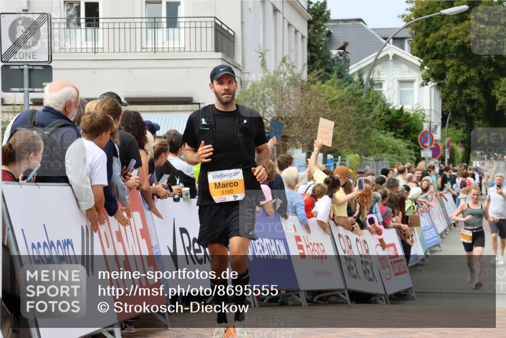 31.08.2025 - 21. Blankeneser Heldenlauf Strokosch-Dieckow http://msf.ph/oto/8695555 31.08.2025 12:30:57 Ziel 5160, 5674, 5736 meine-sportfotos.de