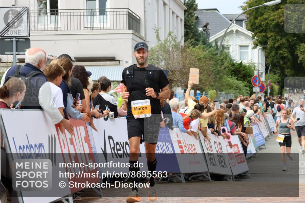 31.08.2025 - 21. Blankeneser Heldenlauf Strokosch-Dieckow http://msf.ph/oto/8695563 31.08.2025 12:30:56 Ziel 5160, 5674, 5736 meine-sportfotos.de