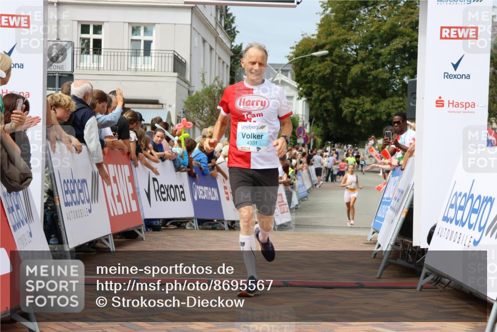 31.08.2025 - 21. Blankeneser Heldenlauf Strokosch-Dieckow http://msf.ph/oto/8695567 31.08.2025 12:25:49 Ziel 5150, 4158, 4331 meine-sportfotos.de