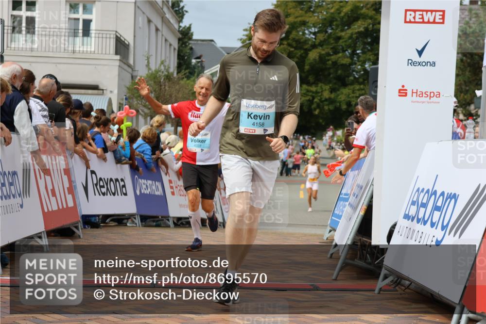 31.08.2025 - 21. Blankeneser Heldenlauf Strokosch-Dieckow http://msf.ph/oto/8695570 31.08.2025 12:25:47 Ziel 5150, 5235, 5058, 4158, 4331 meine-sportfotos.de