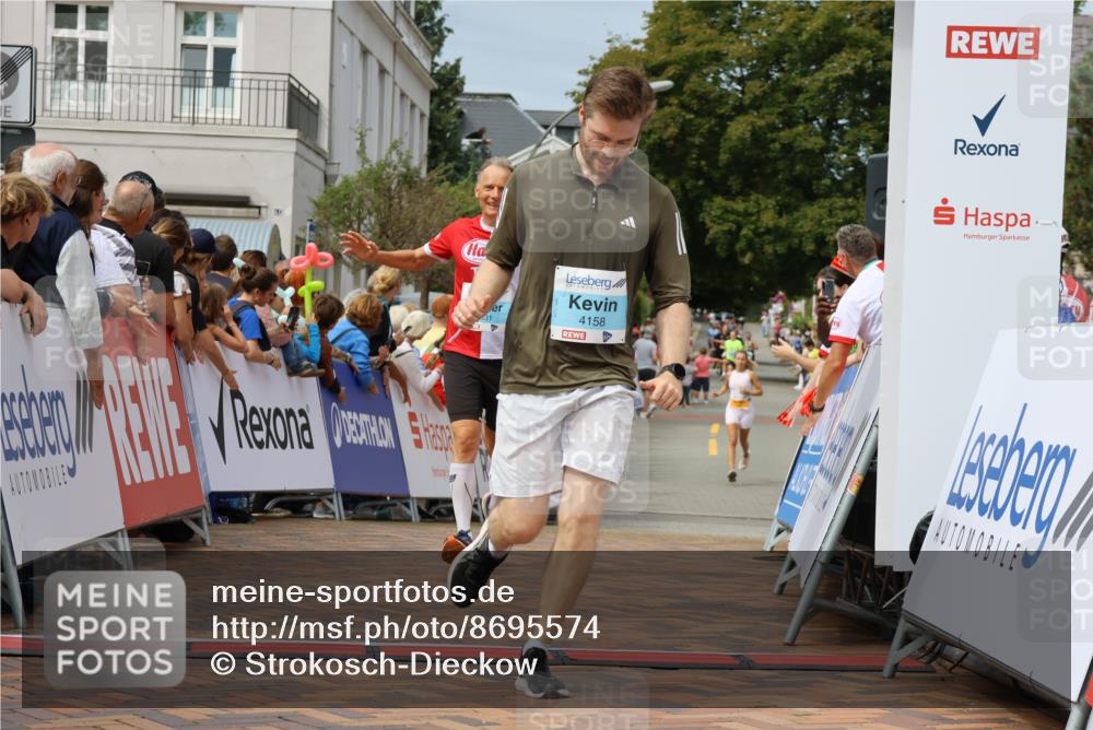 31.08.2025 - 21. Blankeneser Heldenlauf Strokosch-Dieckow http://msf.ph/oto/8695574 31.08.2025 12:25:47 Ziel 5150, 5235, 5058, 4158, 4331 meine-sportfotos.de