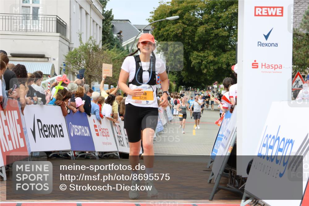 31.08.2025 - 21. Blankeneser Heldenlauf Strokosch-Dieckow http://msf.ph/oto/8695575 31.08.2025 12:30:53 Ziel 5177, 5160, 5674, 5736 meine-sportfotos.de