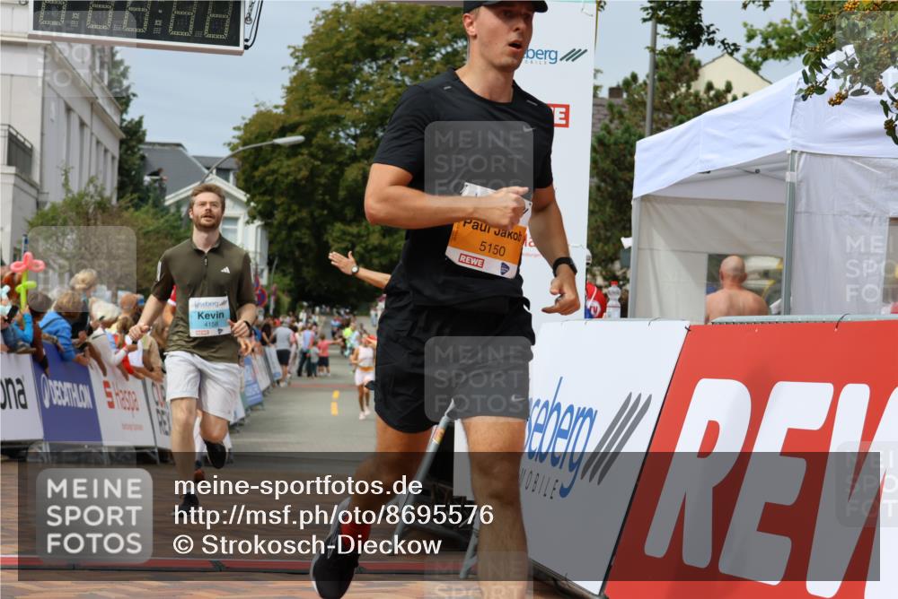 31.08.2025 - 21. Blankeneser Heldenlauf Strokosch-Dieckow http://msf.ph/oto/8695576 31.08.2025 12:25:46 Ziel 5150, 5235, 5058, 4158, 4331 meine-sportfotos.de