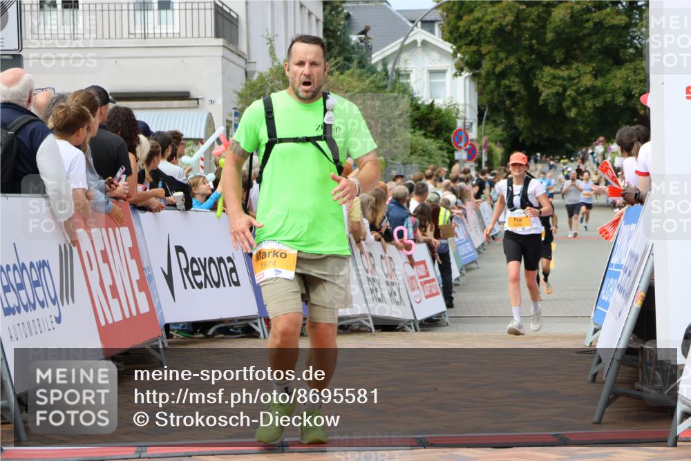 31.08.2025 - 21. Blankeneser Heldenlauf Strokosch-Dieckow http://msf.ph/oto/8695581 31.08.2025 12:30:50 Ziel 5177, 5674, 5736 meine-sportfotos.de