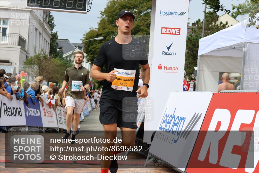 31.08.2025 - 21. Blankeneser Heldenlauf Strokosch-Dieckow http://msf.ph/oto/8695582 31.08.2025 12:25:46 Ziel 5150, 5235, 5058, 4158, 4331 meine-sportfotos.de