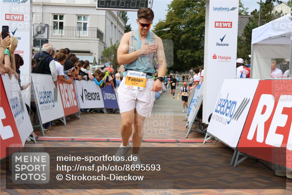 31.08.2025 - 21. Blankeneser Heldenlauf Strokosch-Dieckow http://msf.ph/oto/8695593 31.08.2025 12:30:47 Ziel 5177, 5674 meine-sportfotos.de