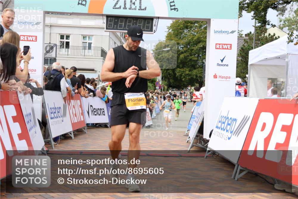 31.08.2025 - 21. Blankeneser Heldenlauf Strokosch-Dieckow http://msf.ph/oto/8695605 31.08.2025 12:30:41 Ziel 5177, 5039, 5357, 5493, 4401 meine-sportfotos.de