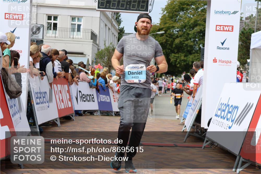 31.08.2025 - 21. Blankeneser Heldenlauf Strokosch-Dieckow http://msf.ph/oto/8695615 31.08.2025 12:25:35 Ziel 5235, 5058, 5251, 4403 meine-sportfotos.de