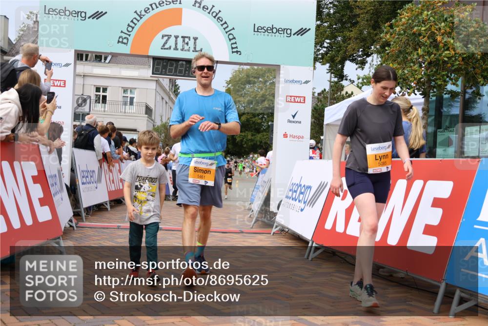 31.08.2025 - 21. Blankeneser Heldenlauf Strokosch-Dieckow http://msf.ph/oto/8695625 31.08.2025 12:30:32 Ziel 5247, 5341, 5357, 5461, 5493, 5085, 4401 meine-sportfotos.de