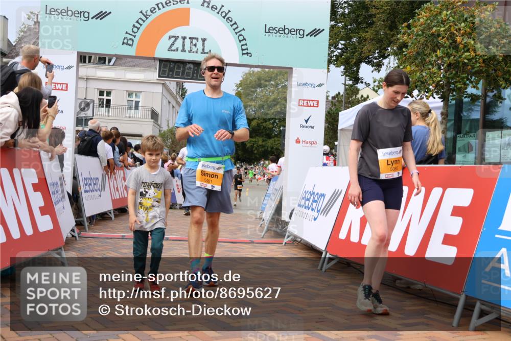 31.08.2025 - 21. Blankeneser Heldenlauf Strokosch-Dieckow http://msf.ph/oto/8695627 31.08.2025 12:30:32 Ziel 5247, 5341, 5357, 5461, 5493, 5085, 4401 meine-sportfotos.de