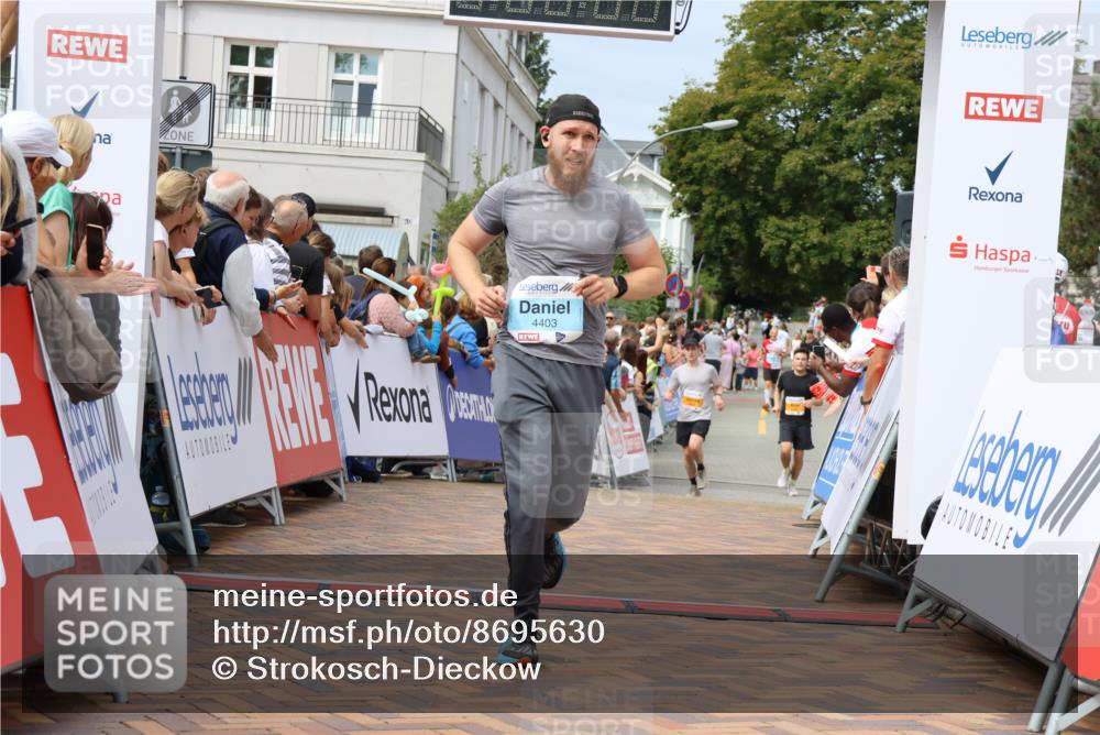 31.08.2025 - 21. Blankeneser Heldenlauf Strokosch-Dieckow http://msf.ph/oto/8695630 31.08.2025 12:25:34 Ziel 5251, 4403 meine-sportfotos.de