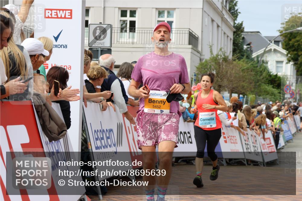 31.08.2025 - 21. Blankeneser Heldenlauf Strokosch-Dieckow http://msf.ph/oto/8695639 31.08.2025 12:25:24 Ziel 5319, 5413, 5452, 5733, 5251, 4120, 4385 meine-sportfotos.de