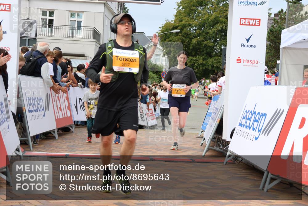 31.08.2025 - 21. Blankeneser Heldenlauf Strokosch-Dieckow http://msf.ph/oto/8695643 31.08.2025 12:30:29 Ziel 5247, 5341, 5439, 5461, 5085, 4401 meine-sportfotos.de