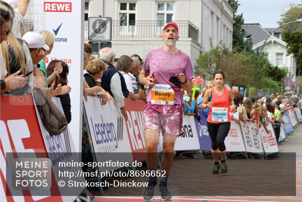 31.08.2025 - 21. Blankeneser Heldenlauf Strokosch-Dieckow http://msf.ph/oto/8695652 31.08.2025 12:25:24 Ziel 5319, 5413, 5452, 5733, 5251, 4120, 4385 meine-sportfotos.de