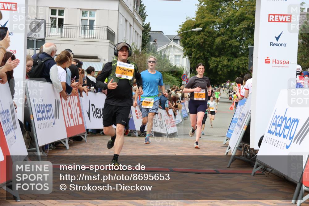 31.08.2025 - 21. Blankeneser Heldenlauf Strokosch-Dieckow http://msf.ph/oto/8695653 31.08.2025 12:30:27 Ziel 5247, 5341, 5439, 5461, 5085 meine-sportfotos.de