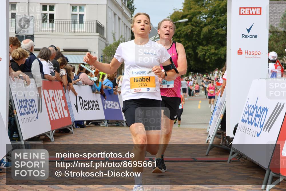 31.08.2025 - 21. Blankeneser Heldenlauf Strokosch-Dieckow http://msf.ph/oto/8695661 31.08.2025 12:25:20 Ziel 5319, 5413, 5452, 5733, 4385 meine-sportfotos.de
