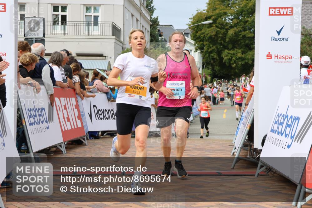 31.08.2025 - 21. Blankeneser Heldenlauf Strokosch-Dieckow http://msf.ph/oto/8695674 31.08.2025 12:25:19 Ziel 5319, 5413, 5452, 5733, 4385 meine-sportfotos.de
