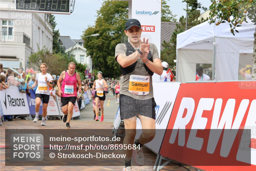 31.08.2025 - 21. Blankeneser Heldenlauf Strokosch-Dieckow http://msf.ph/oto/8695684 31.08.2025 12:25:17 Ziel 5319, 5413, 5733, 4431, 4385 meine-sportfotos.de