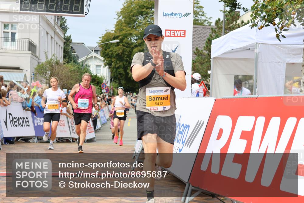 31.08.2025 - 21. Blankeneser Heldenlauf Strokosch-Dieckow http://msf.ph/oto/8695687 31.08.2025 12:25:17 Ziel 5319, 5413, 5733, 4431, 4385 meine-sportfotos.de