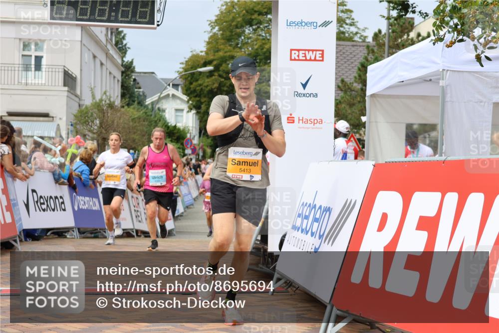 31.08.2025 - 21. Blankeneser Heldenlauf Strokosch-Dieckow http://msf.ph/oto/8695694 31.08.2025 12:25:17 Ziel 5319, 5413, 5733, 4431, 4385 meine-sportfotos.de