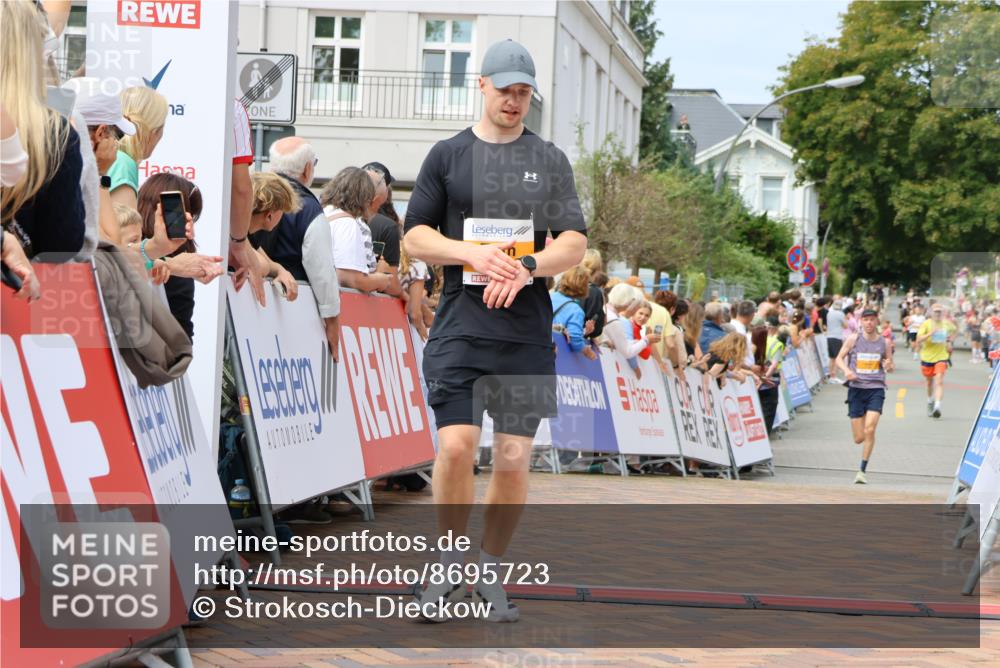 31.08.2025 - 21. Blankeneser Heldenlauf Strokosch-Dieckow http://msf.ph/oto/8695723 31.08.2025 12:25:00 Ziel 5216, 5440, 5745 meine-sportfotos.de