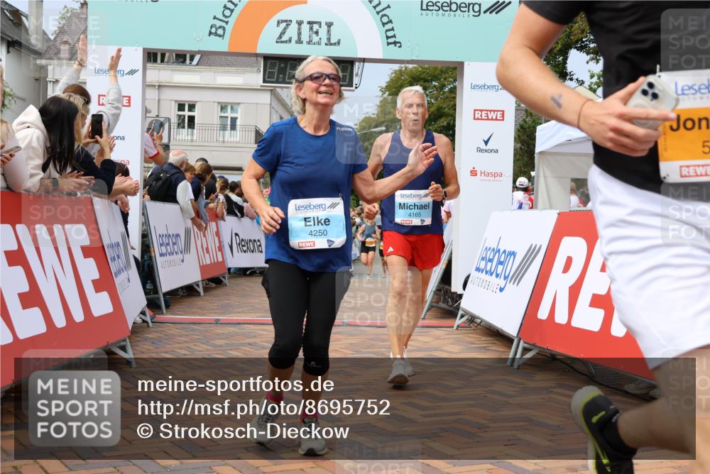 31.08.2025 - 21. Blankeneser Heldenlauf Strokosch-Dieckow http://msf.ph/oto/8695752 31.08.2025 12:29:57 Ziel 5081, 5800, 5799, 5776, 4229, 4250, 4165 meine-sportfotos.de