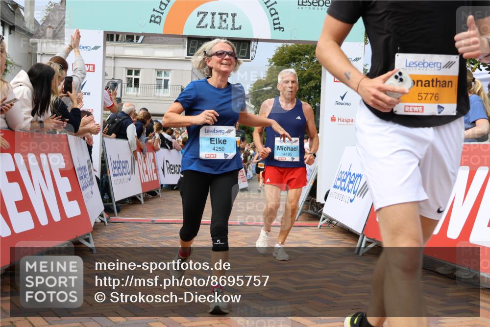 31.08.2025 - 21. Blankeneser Heldenlauf Strokosch-Dieckow http://msf.ph/oto/8695757 31.08.2025 12:29:57 Ziel 5081, 5800, 5799, 5776, 4229, 4250, 4165 meine-sportfotos.de