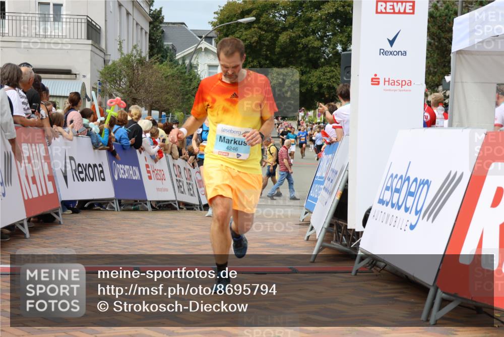 31.08.2025 - 21. Blankeneser Heldenlauf Strokosch-Dieckow http://msf.ph/oto/8695794 31.08.2025 12:24:44 Ziel 5526, 5429, 5424, 4246 meine-sportfotos.de