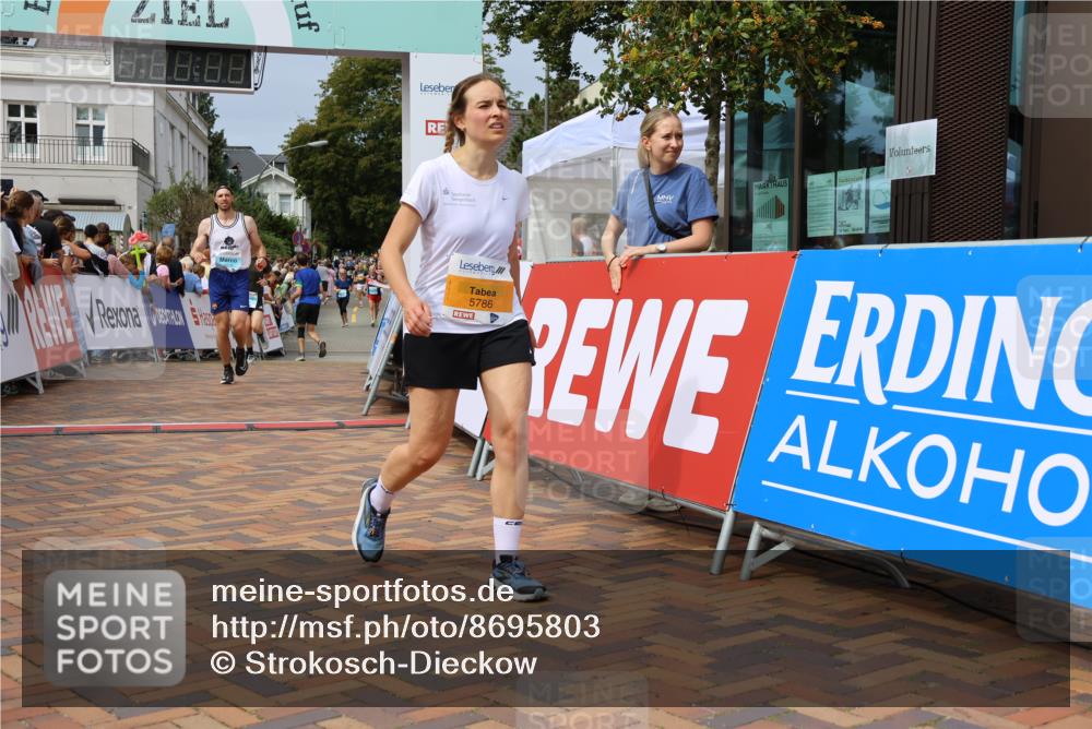 31.08.2025 - 21. Blankeneser Heldenlauf Strokosch-Dieckow http://msf.ph/oto/8695803 31.08.2025 12:29:46 Ziel 5280, 5786, 4015, 4229, 4010 meine-sportfotos.de