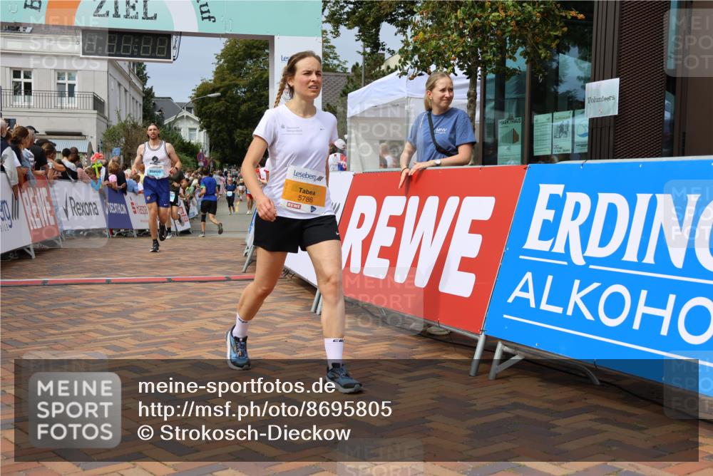 31.08.2025 - 21. Blankeneser Heldenlauf Strokosch-Dieckow http://msf.ph/oto/8695805 31.08.2025 12:29:46 Ziel 5280, 5786, 4015, 4229, 4010 meine-sportfotos.de