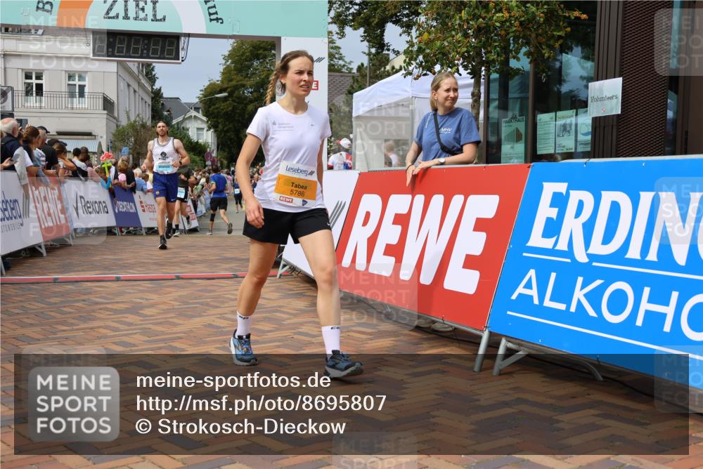31.08.2025 - 21. Blankeneser Heldenlauf Strokosch-Dieckow http://msf.ph/oto/8695807 31.08.2025 12:29:46 Ziel 5280, 5786, 4015, 4229, 4010 meine-sportfotos.de