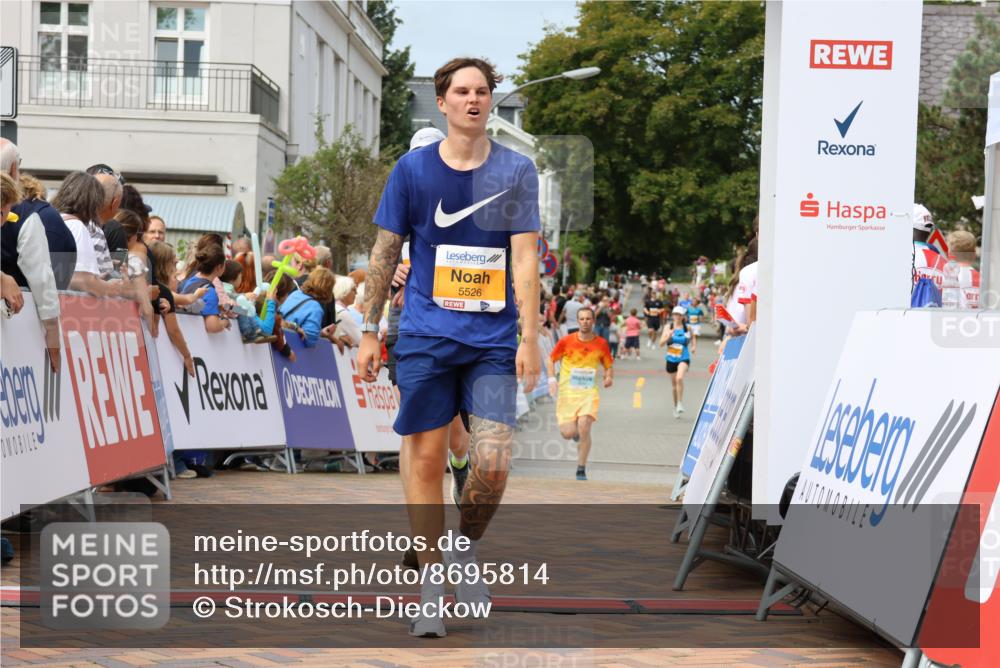 31.08.2025 - 21. Blankeneser Heldenlauf Strokosch-Dieckow http://msf.ph/oto/8695814 31.08.2025 12:24:39 Ziel 5526, 5429, 5456, 4246 meine-sportfotos.de