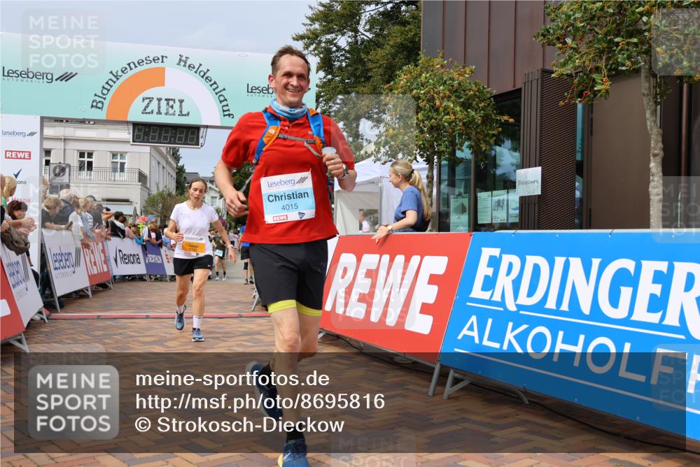 31.08.2025 - 21. Blankeneser Heldenlauf Strokosch-Dieckow http://msf.ph/oto/8695816 31.08.2025 12:29:45 Ziel 5280, 5786, 4015, 4229, 4010 meine-sportfotos.de