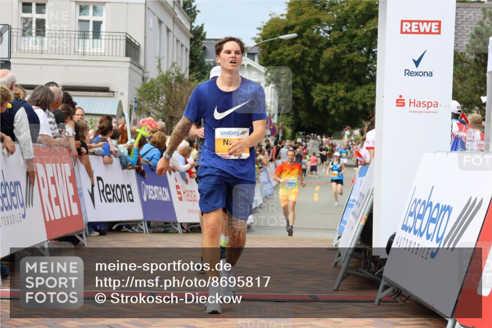 31.08.2025 - 21. Blankeneser Heldenlauf Strokosch-Dieckow http://msf.ph/oto/8695817 31.08.2025 12:24:39 Ziel 5526, 5429, 5456, 4246 meine-sportfotos.de