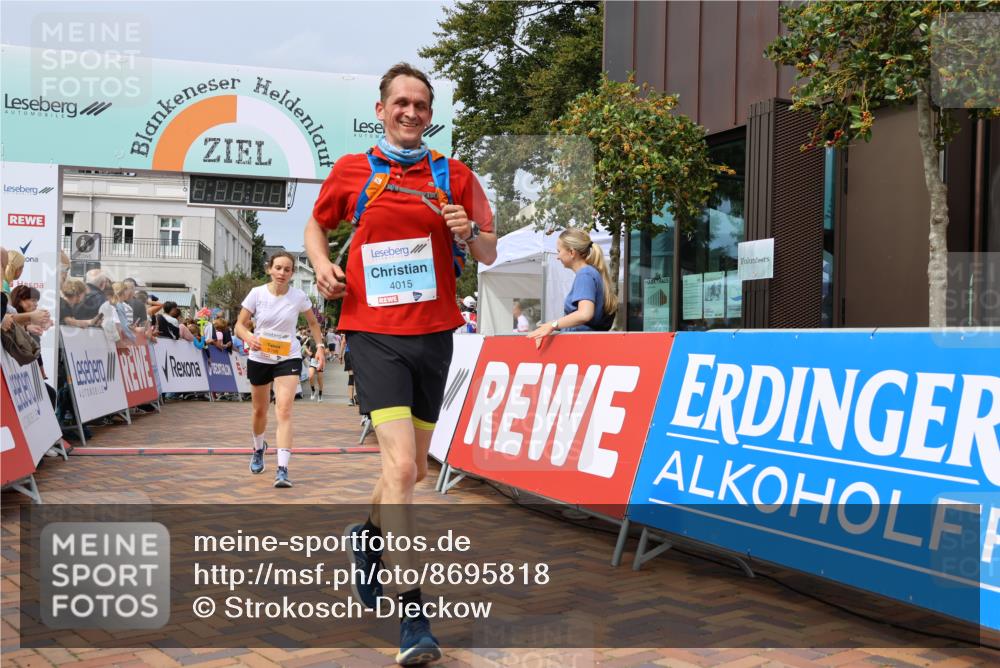 31.08.2025 - 21. Blankeneser Heldenlauf Strokosch-Dieckow http://msf.ph/oto/8695818 31.08.2025 12:29:44 Ziel 5280, 5786, 4015, 4010 meine-sportfotos.de